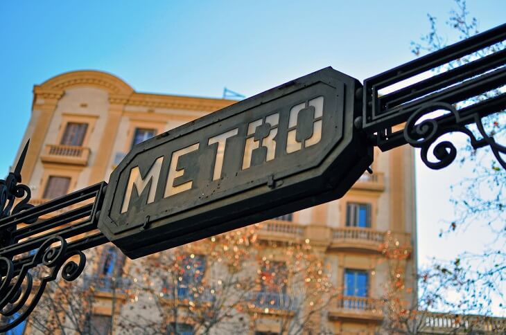 Metro w Barcelonie. Fot. Arsenie Krasnevsky / Shutterstock