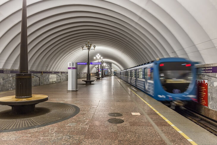 Metro w Petersburgu. Fot. Gala_Kan / Shutterstock