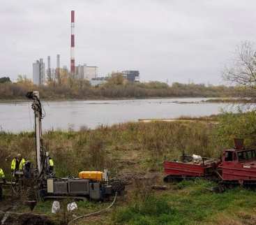 IV linia metra w Warszawie: odwierty przy Wiśle. Badania zbliżają się do półmetka