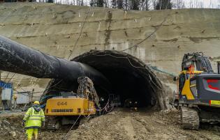 Tunel przez masyw Białożyński Groń. Fot. GDDKiA