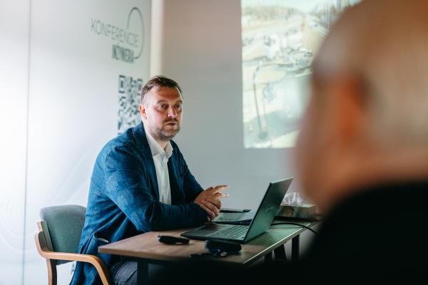 Zdjęcie XXII Konferencja, Wystawa i pokazy Technologii Inżynieria Bezwykopowa 2025. Monika Socha-Kośmider, Wydawnictwo INŻYNIERIA