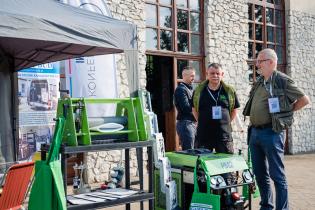 19. Konferencja, Wystawa i pokazy Technologii INŻYNIERIA BEZWYKOPOWA, Tomaszowice k. Krakowa, 2021 r. Michał Andrzejewski - Gamm-Bud, Paweł Dąbrowski - Gmina Miejska Rumia. fot. Quality Studio dla www.inzynieria.com