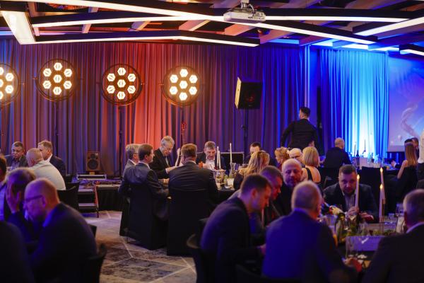 Zdjęcie Uroczysty bankiet. X Konferencja Bezwykopowa Rehabilitacja. fot. Quality Studio dla www.inzynieria.com