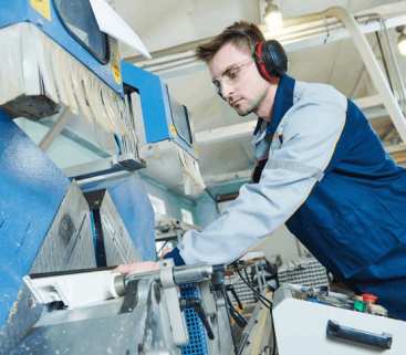 Ekstruzja profili z tworzyw sztucznych – na czym polega i dlaczego jest kluczem do nowoczesnego przemysłu? avatar