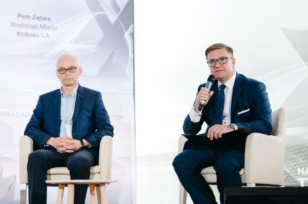 Zdjęcie Paweł Kośmider, Przemysław Szkudlarczyk z firmy Blejkan. Panel dyskusyjny Branża w nowej rzeczywistości. fot. Quality Studio dla www.inzynieria.com