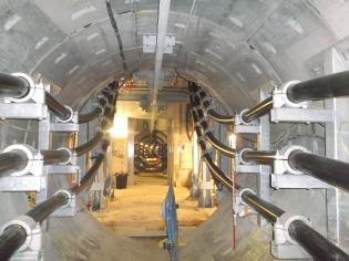 Instalacja kabli energetycznych. Fot. London Power Tunnels