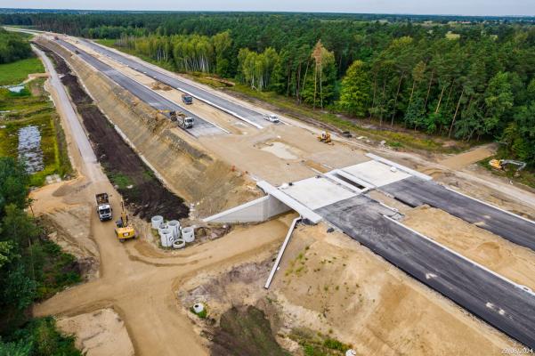 Zdjęcie Wiadukt WS-21 w ciągu S1, przejście dla zwierząt. Fot. GDDKiA