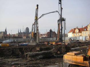 Zespół apartamentowo-mieszkaniowy „Szafarnia” w Gdańsku (2007/2008 r.). W centrum Gdańska, obok żeglarskiej mariny, Keller wykonał w oparciu o własny projekt zabezpieczenie wykopu i posadowienie nowego kompleksu apartamentowo-usługowego. Na terenie budowy