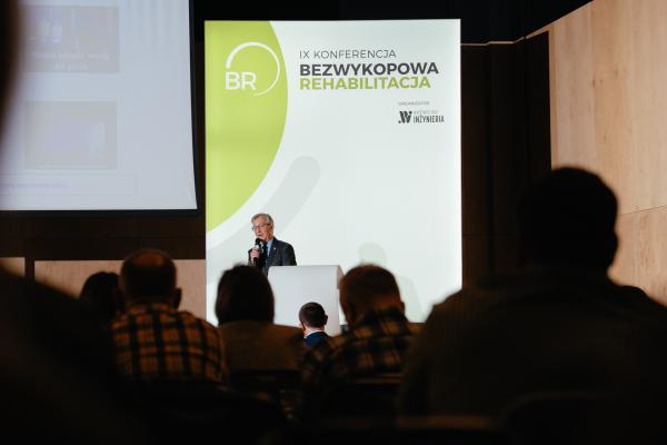 Zdjęcie IX Konferencja Bezwykopowa Rehabilitacja. Dr inż. Florian Piechurski (Politechnika Śląska). fot. Quality Studio dla www.inzynieria.com