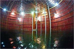 Próba wodna zbiornika terminalu LNG w Świnoujściu. Fot. Polskie LNG S.A.