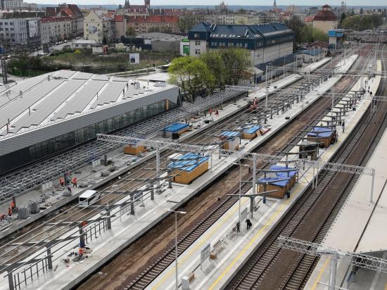 Zdjęcie Nowe perony i budynek dworca na stacji Olsztyn Główny. Fot. Damian Strzemkowski/PKP PLK