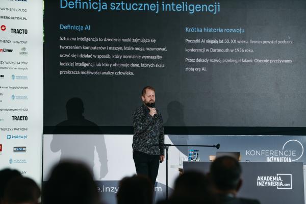 Zdjęcie XXII Konferencja, Wystawa i pokazy Technologii Inżynieria Bezwykopowa 2025. Warsztaty Sztuczna inteligencja w praktyce inżynierskiej, Antoni Dmowski fot. Quality Studio dla www.inzynieria.com