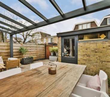 Jak dobrać płytę poliwęglanową do zadaszenia lub wiaty? avatar