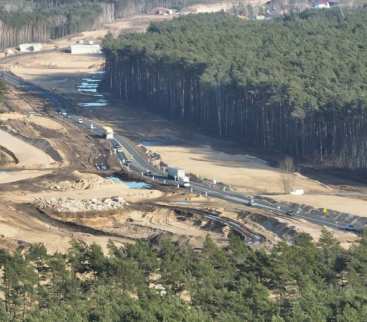 Tak powstaje droga S10. Ujęcia z lotu ptaka