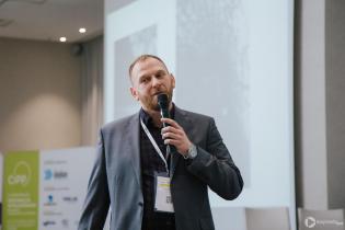 Rafał Żelazny, MPWiK S.A. w Krakowie. IV Konferencja „Renowacja Wykładzinami (Rękawami) Utwardzanymi na Miejscu”. Fot. Quality Studio dla www.inzynieria.com