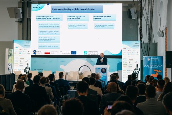 Zdjęcie IV Kongres Gospodarowania Wodami i Ochrony Przeciwpowodziowej. Robert Gajda, Zastępca Prezesa Narodowego Funduszu Ochrony Środowiska i Gospodarki Wodnej. fot. Quality Studio dla www.inzynieria.com