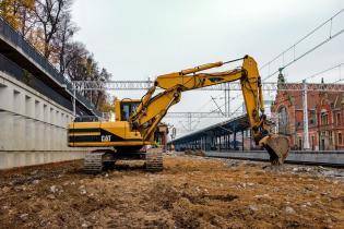 Demontaż peronu dworca Gdańsk Główny. Fot. PKP PLK