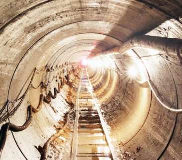Avatar Pipe jacking pod dnem Tamizy. Londyn planuje dwa tunele ciepłownicze