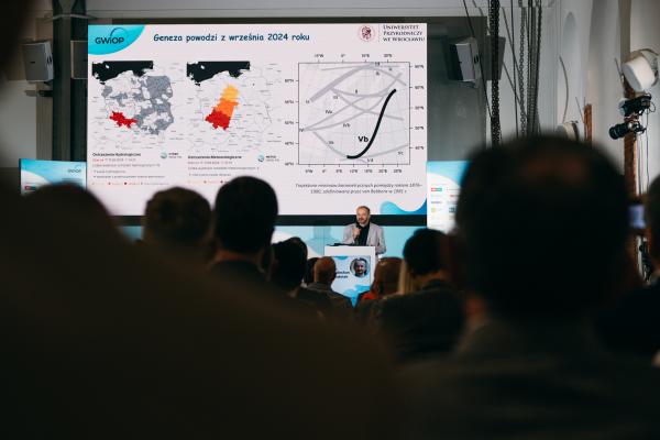 Zdjęcie IV Kongres Gospodarowania Wodami i Ochrony Przeciwpowodziowej. Dr inż. Radosław Stodolak, Uniwersytet Przyrodniczy we Wrocławiu. fot. Quality Studio dla www.inzynieria.com