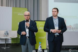 Od lewej: Mariusz Iwanejko (BLEJKAN S.A.) i Jeremiasz Siejbik (POliner sp. z o.o.). IV Konferencja „Renowacja Wykładzinami (Rękawami) Utwardzanymi na Miejscu”. Fot. Quality Studio dla www.inzynieria.com