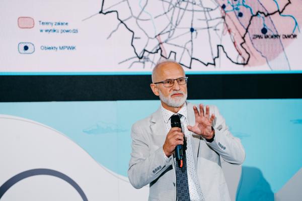 Zdjęcie IV Kongres Gospodarowania Wodami i Ochrony Przeciwpowodziowej. Witold Sumisławski, Pełnomocnik Prezydenta Wrocławia oraz MPWiK S.A. ds. Gospodarowania Wodami Opadowymi i Roztopowymi. fot. Quality Studio dla www.inzynieria.com