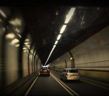 Tunel pod Tamizą: 150 maszyn, TBM 16,4 m i zero diesla
