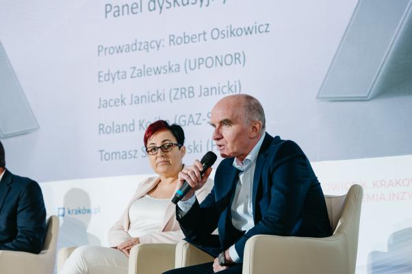 Zdjęcie Edyta Zalewska, Robert Osikowicz. Panel dyskusyjny o jakości w procesie inwestycyjnym. fot. Quality Studio dla www.inzynieria.com