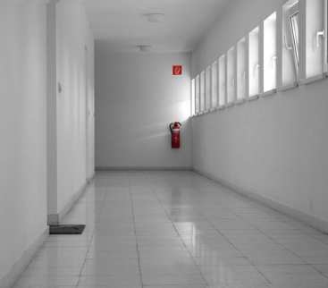 Jaki sprzęt gaśniczy do biura i magazynu? Praktyczny wybór zgodnie z przepisami BHP avatar