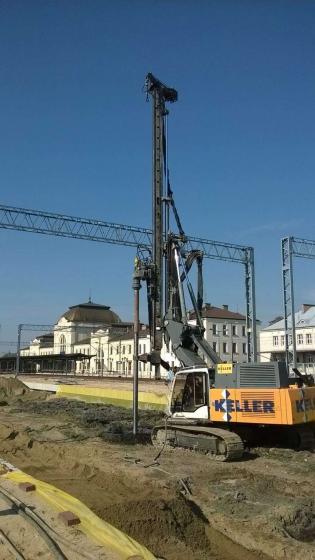 Od roku 2013 Keller Polska uczestniczy w modernizacji linii kolejowej nr 91, wchodzącej w skład korytarza kolejowego E30/C-E30. W tym okresie wykonano łącznie około 182 000 mb kolumn DSM (ang. Deep Soil Mixing). Celem modernizacji jest przystosowanie toró