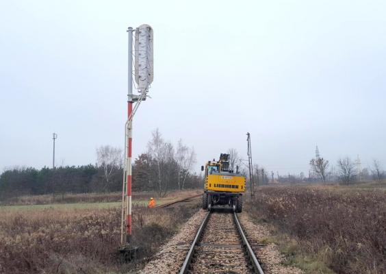 Zdjęcie Relokacja szyn na linii kolejowej nr 25 Tarnobrzeg–Ocice. Fot. Paweł Babiarz/PKP PLK