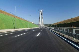 Budowa mostu nad cieśniną Bosfor. Fot. 3kopru.com