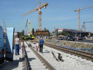 Prace przy torowisku tramwajowym w Szosie Lubickiej. Stan na sierpień 2012 / fot. Link PR