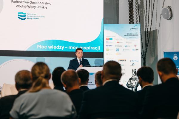 Zdjęcie IV Kongres Gospodarowania Wodami i Ochrony Przeciwpowodziowej. Mateusz Balcerowicz, Prezes Państwowego Gospodarstwa Wodnego Wody Polskie. fot. Quality Studio dla www.inzynieria.com