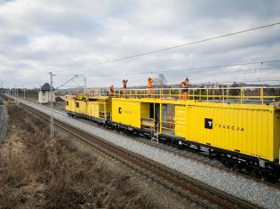 Maszyna na szlaku Zabrzeg–Zebrzydowice. Fot. Łukasz Hachuła/PKP PLK