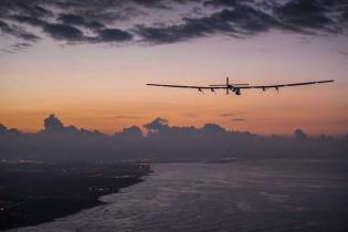 Ósmy odcinek lotu Solar Impulse 2 dookoła świata - z Nagoya w Japonii na Hawaje, USA / źródło: Solar Impulse Press Corner