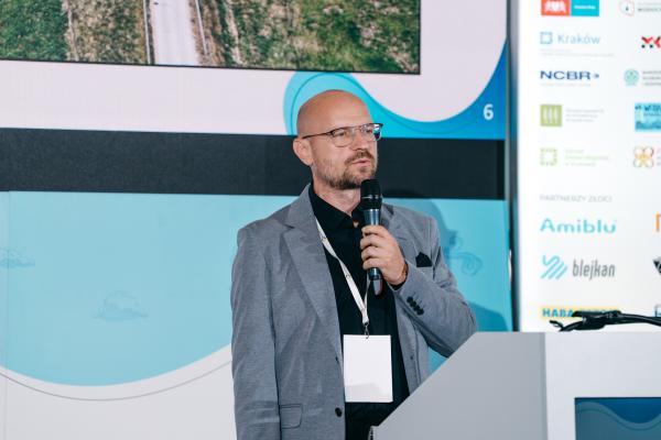 Zdjęcie IV Kongres Gospodarowania Wodami i Ochrony Przeciwpowodziowej. Tomasz Wróblewski, Wiceprezes Hydroprojektu Wrocław. fot. Quality Studio dla www.inzynieria.com