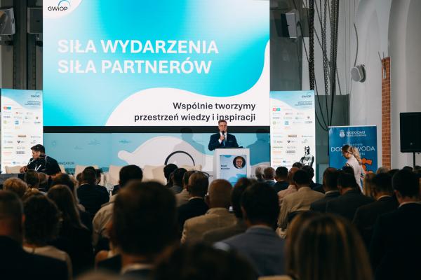 Zdjęcie IV Kongres Gospodarowania Wodami i Ochrony Przeciwpowodziowej. Przewodniczący Kongresu Paweł Kośmider, Wydawnictwo INŻYNIERIA. fot. Quality Studio dla www.inzynieria.com