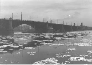 Most Poniatowskiego w Warszawie, 1933 r. Fot. Narodowe Archiwum Cyfrowe