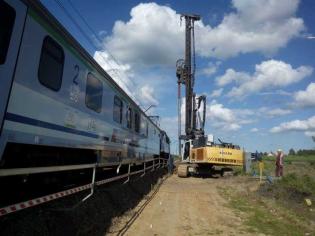 Od roku 2013 Keller Polska uczestniczy w modernizacji linii kolejowej nr 91, wchodzącej w skład korytarza kolejowego E30/C-E30. W tym okresie wykonano łącznie około 182 000 mb kolumn DSM (ang. Deep Soil Mixing). Celem modernizacji jest przystosowanie toró