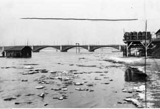 Most Księcia Józefa Poniatowskiego. Marzec 1931 r. Fot. Narodowe Archiwum Cyfrowe