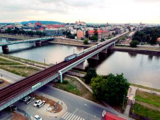 Modernizacja linii E30 w Krakowie; most przez Wisłę. Fot. Piotr Hamarnik, PKP PLK