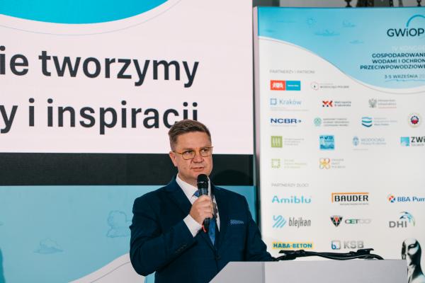Zdjęcie IV Kongres Gospodarowania Wodami i Ochrony Przeciwpowodziowej. Przewodniczący Kongresu Paweł Kośmider, Wydawnictwo INŻYNIERIA. fot. Quality Studio dla www.inzynieria.com