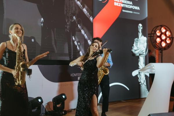 Zdjęcie XXIII Konferencja, Wystawa i Pokazy Technologii Inżynieria Bezwykopowa 2025. Uroczysta gala z wręczeniem nagród TYTAN. fot. Quality Studio dla www.inzynieria.com