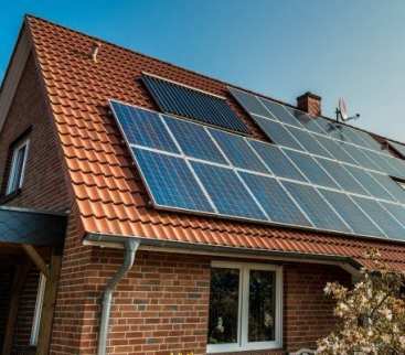 Avatar URE: na koniec 2025 r. było 1,6 mln mikroinstalacji OZE – 13,9 GW