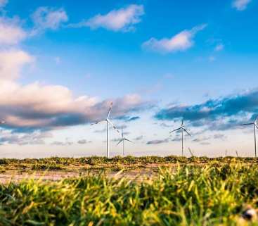 Świat: spadają nakłady na inwestycje w OZE avatar