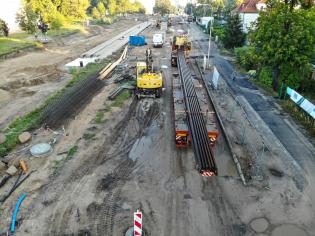 Pierwsze szyny linii tramwajowej do Naramowic. Fot. PIM