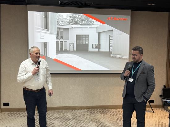 Zdjęcie XXVIII seminarium szkoleniowe HEADS. Od lewej: Andreas Tigges, AT-Boretec oraz Dawid Sysło, HEADS. Fot. inzynieria.com