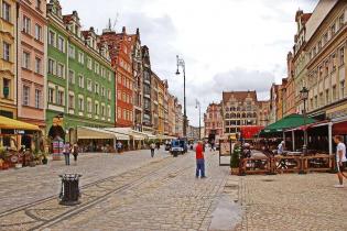 Miejsce 4. Wrocław - liczba mieszkańców 634 404 (dane z 30.06.2015 r.).
Wydłużenie czasu przejazdu: 35 proc. Wydłużenie czasu przejazdu w trakcie porannego szczytu: 53 proc. Wydłużenie czasu przejazdu w trakcie popołudniowego szczytu: 69 proc.
Fot. Pixa