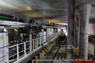 Kompletowanie zaplecza technicznego maszyny TBM. Fot. z archiwum AGP Metro Polska