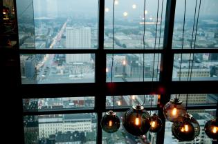 Wieczorny koktajl jazzowy na 40 piętrze Hotelu Marriott - PANORAMA SKY BAR / fot. 